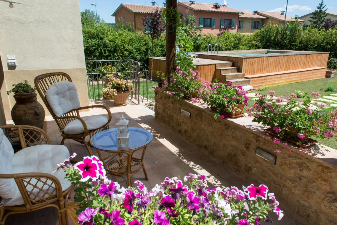 Antica Casa Del Glicine Apartment Poggibonsi Exterior foto