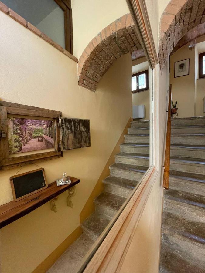 Antica Casa Del Glicine Apartment Poggibonsi Exterior foto